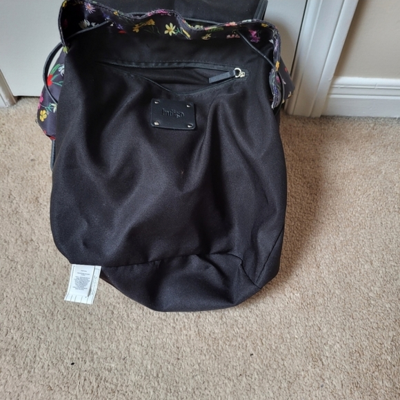 BLACK FLORAL BACKPACK! - Picture 4 of 6